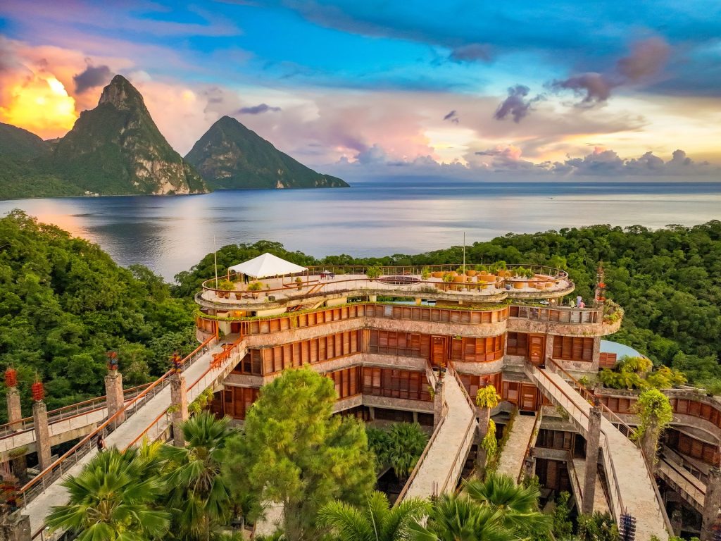 Jade Mountain Resort